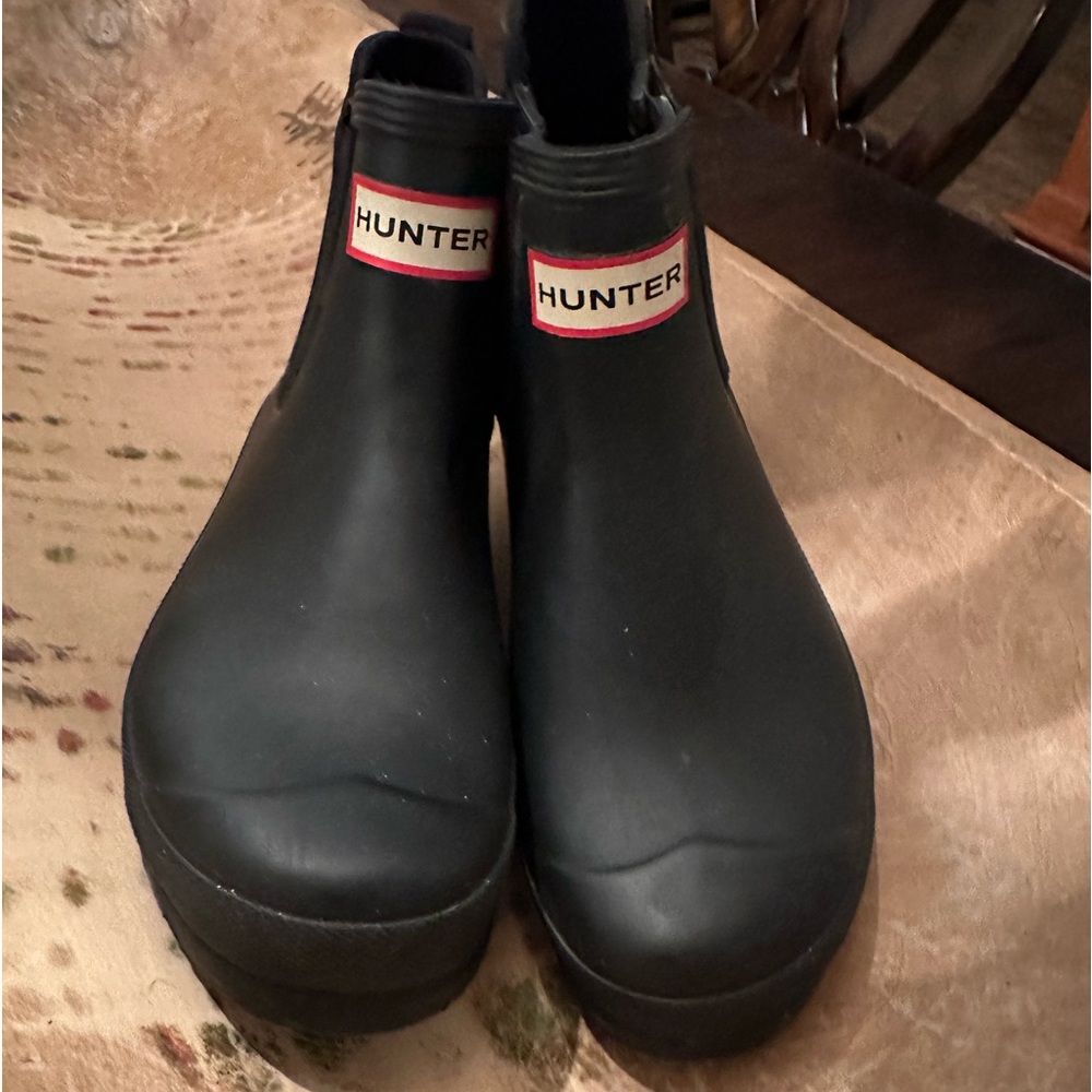Hunter Chelsea ankle rain boots size 7 preowned